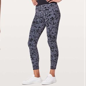 🍋 Lululemon Efflorescent Nebula Black Aligns